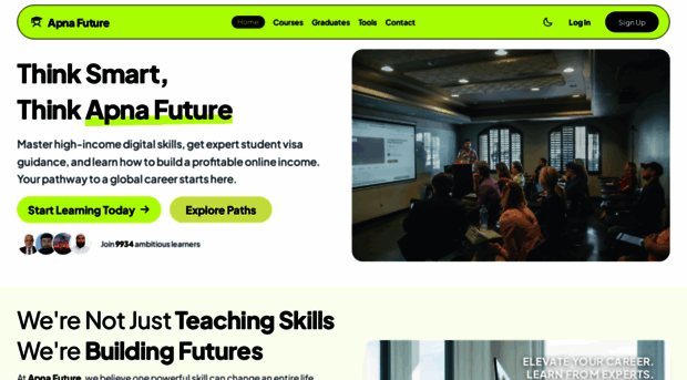 aapnafuture.com