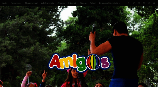 amigoslarevista.com