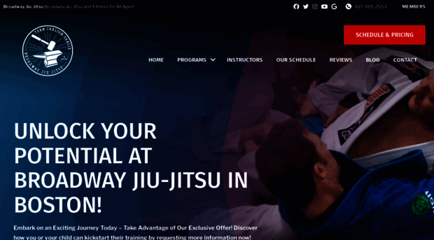 broadwayjiujitsu.com