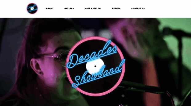 decadesshowband.com