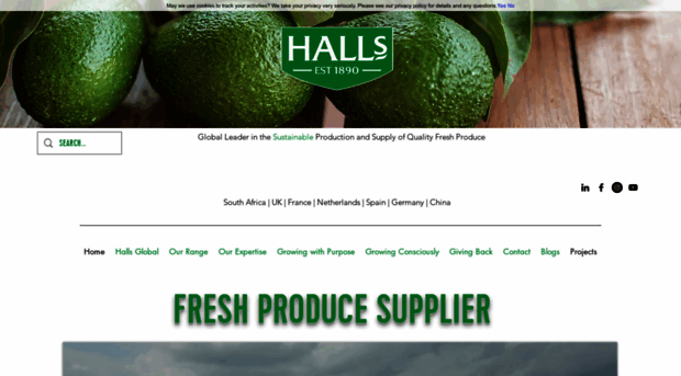 hallsfreshproduce.com