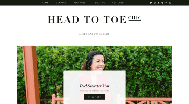 headtotoechicblog.com