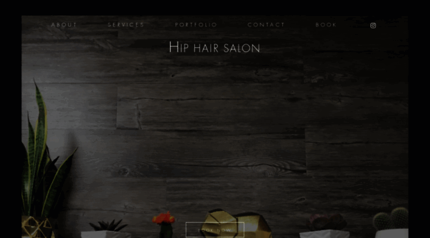 hiphairsalon.glossgenius.com