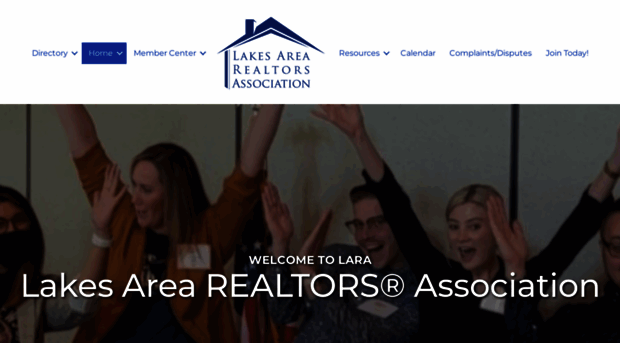 lakesrealtors.com