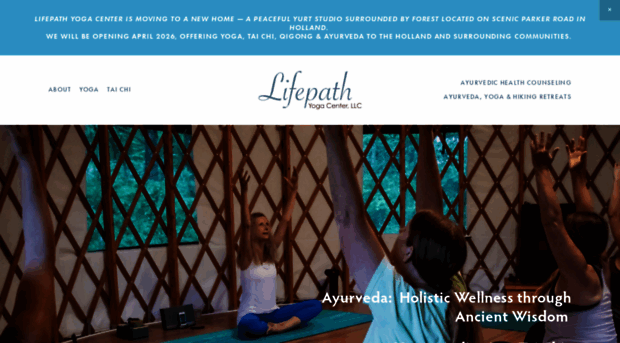 lifepathyogacenter.com