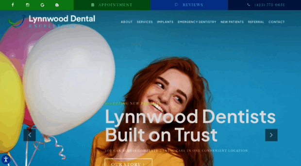 lynnwooddentalcenter.com