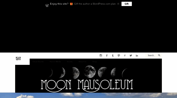 moonmausoleum.com