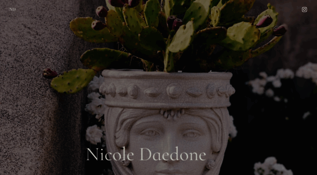 nicoledaedone.com