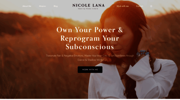 nicolelana.com