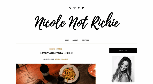 nicolenotrichie.com