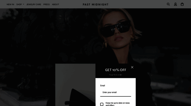 pastmidnightlabel.com