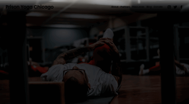 prisonyogachicago.org