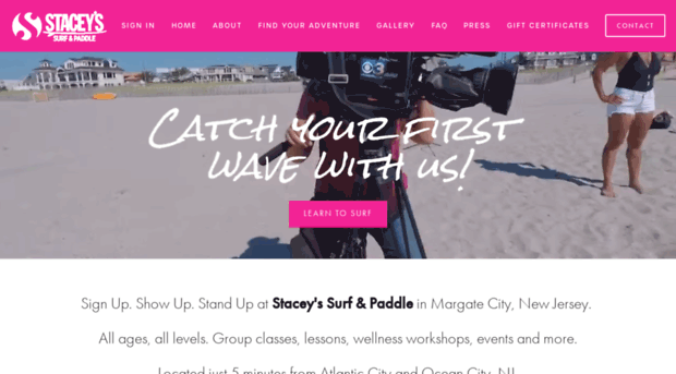 staceysurfcamp.com