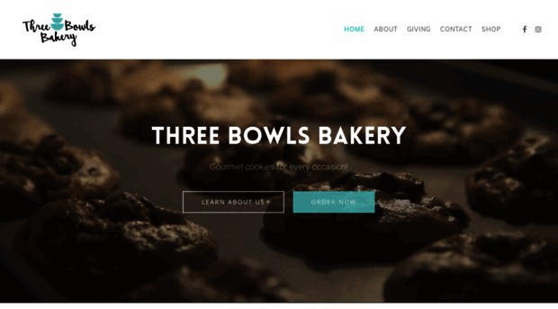 threebowlsbakery.com