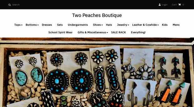 twopeachesboutique.com